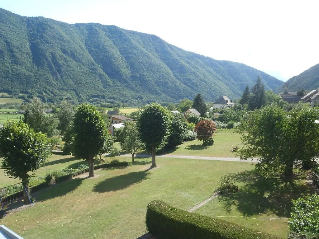 ** Hotel Auberge Le Chardon Bleu Valbonnais France