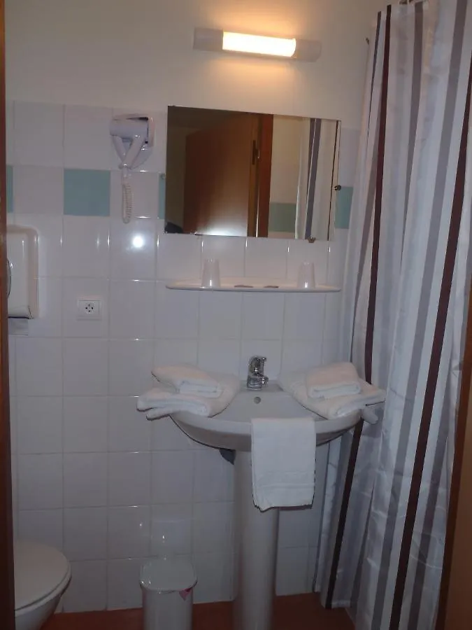 Auberge Le Chardon Bleu Valbonnais Hotel